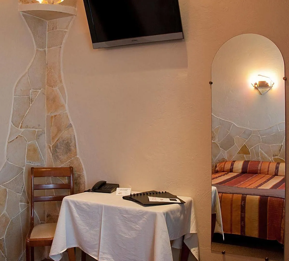 Hotel Et Studios Les Amandiers Saint-Raphael