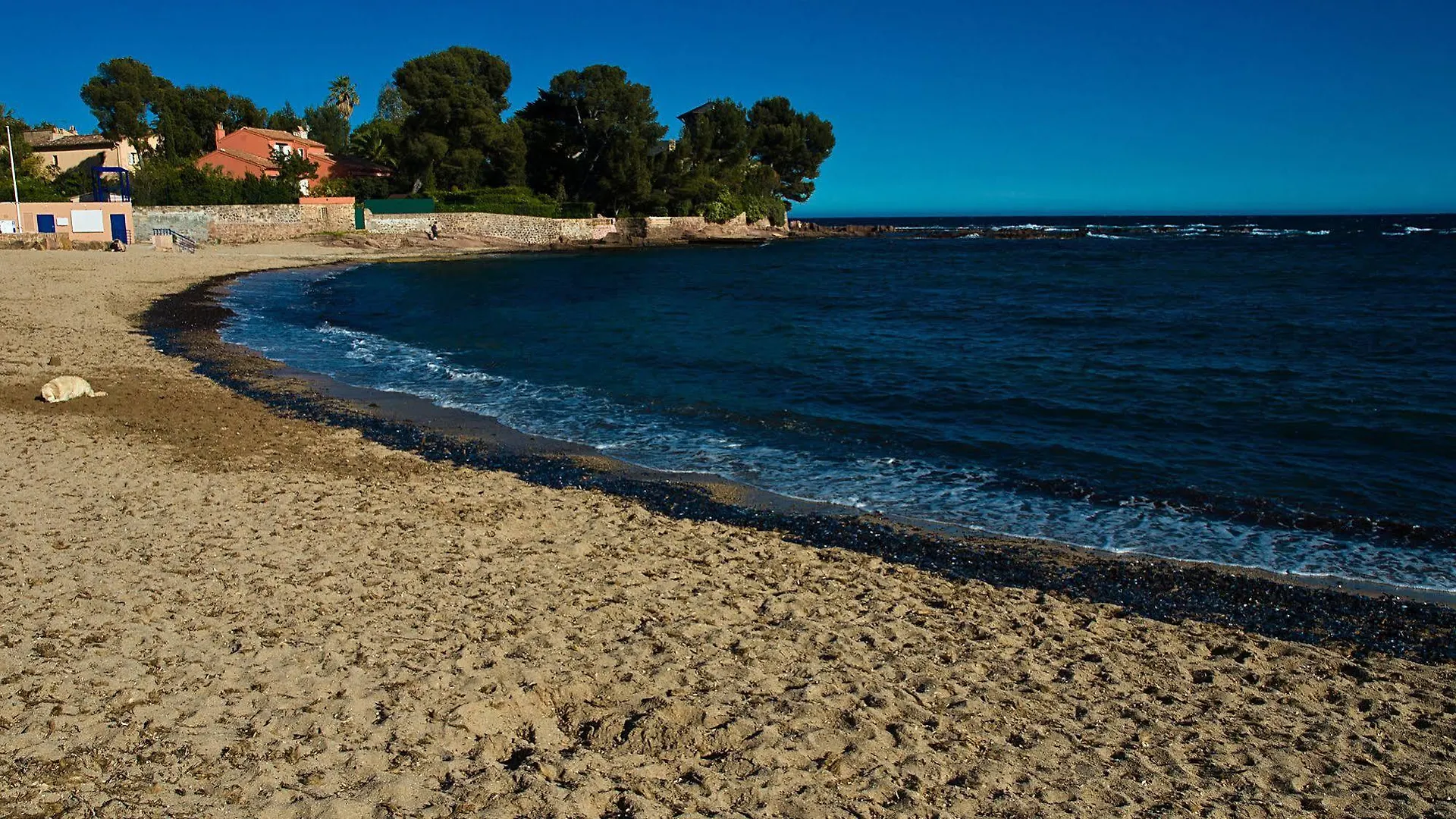 Hotel Et Studios Les Amandiers Saint-Raphael  0*, Saint-Raphael (Var)