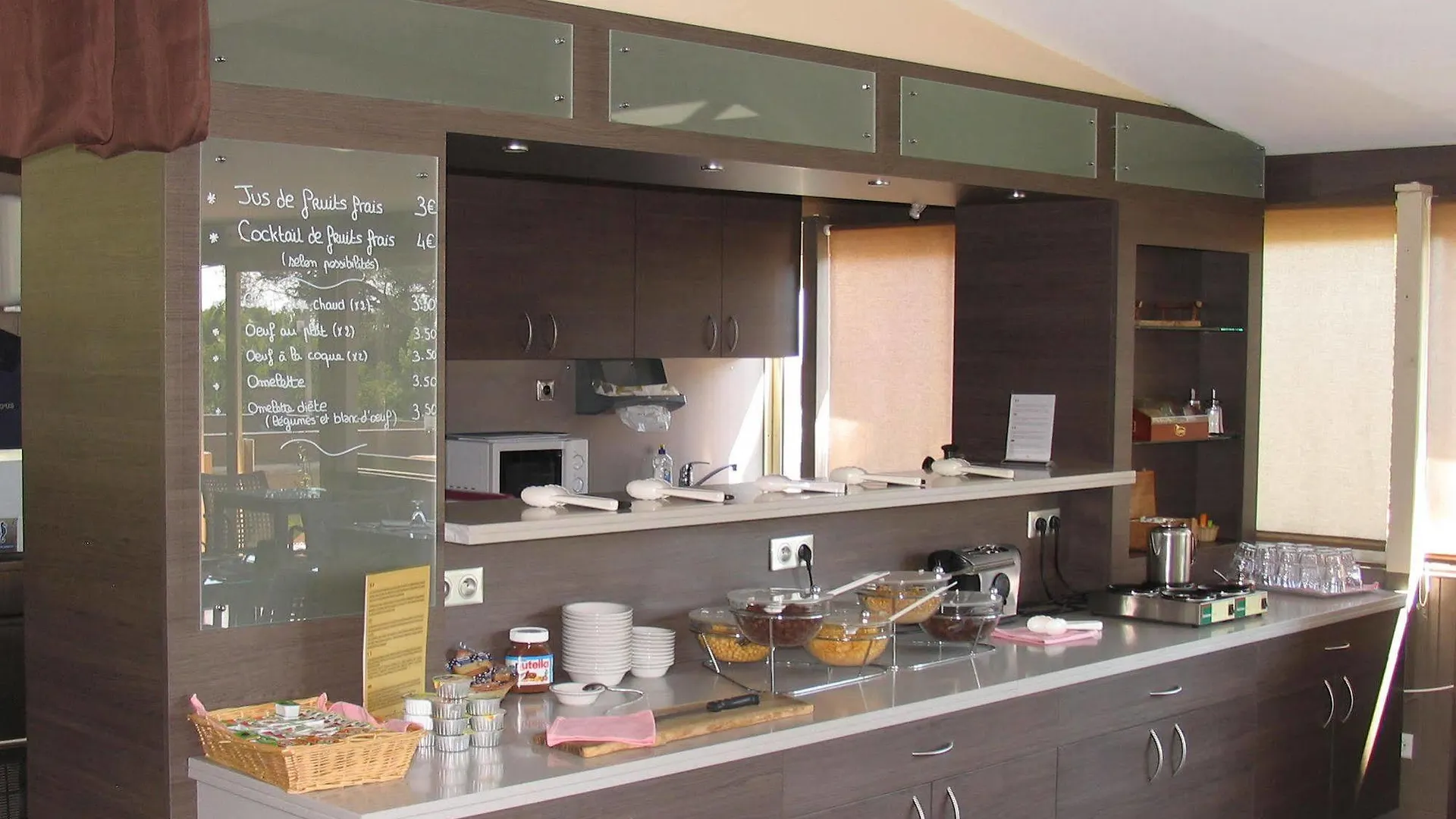 Hotel Et Studios Les Amandiers Saint-Raphael